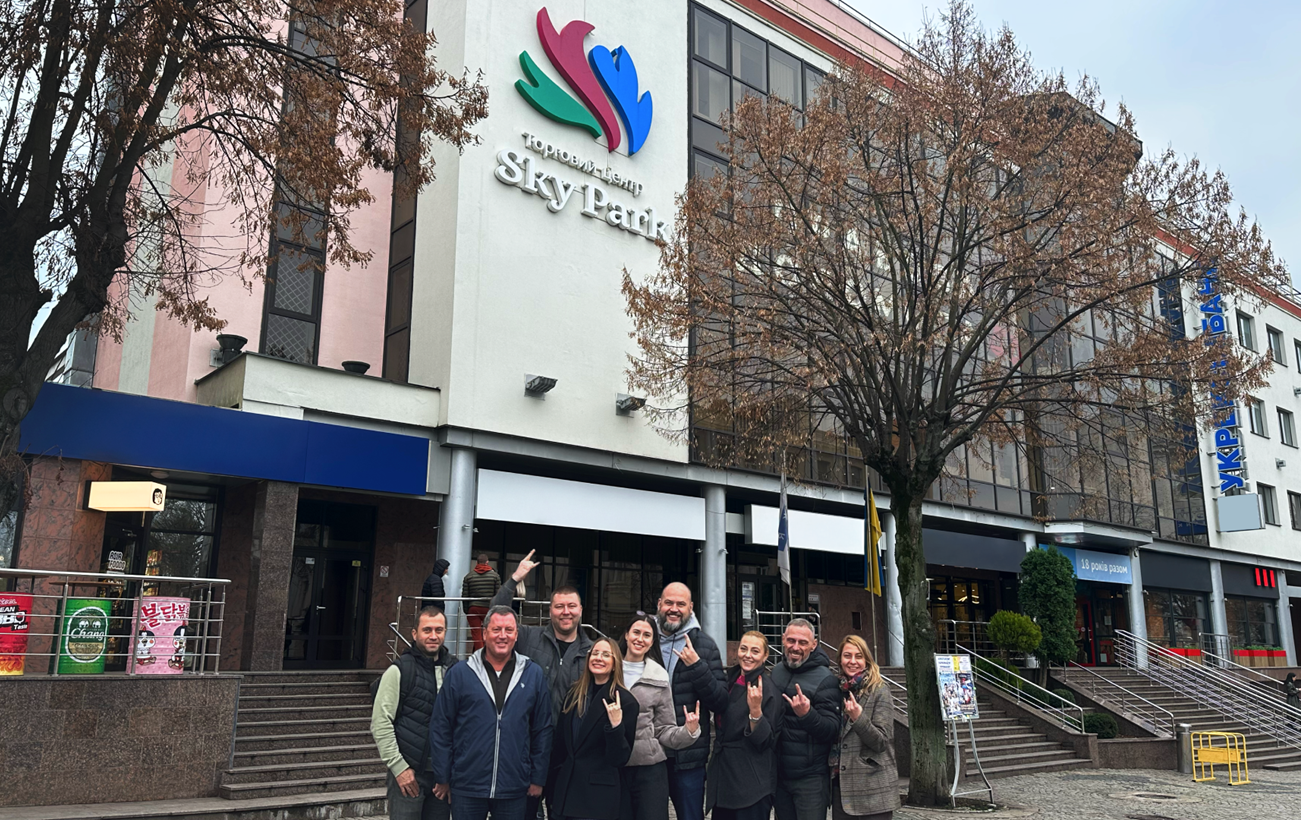 Вперше в історії: 38 тисяч українців купили ТРЦ у Вінниці за півтора мільярда гривень